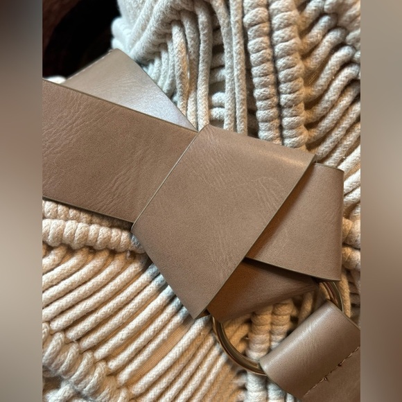 Faux leather tie belt - Picture 3 of 7